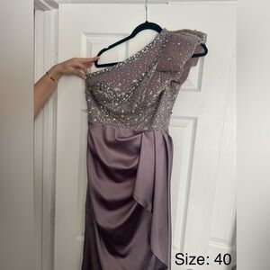 Elegant dress for special occasions!